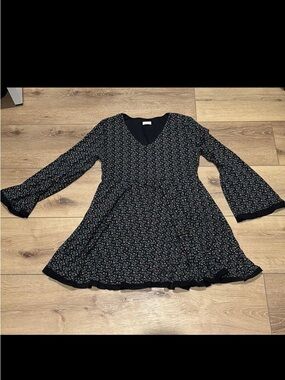 Hem & Thread Women’s Black Floral Long-Sleeve Swing Dress